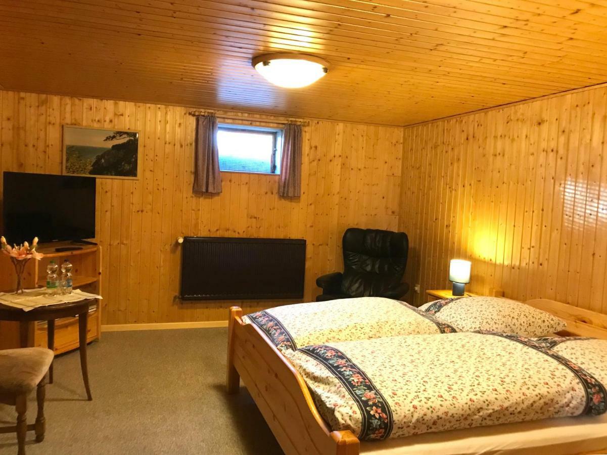 Appartamento Schoenes Kellerzimmer Mit Bad Mittelangeln Esterno foto